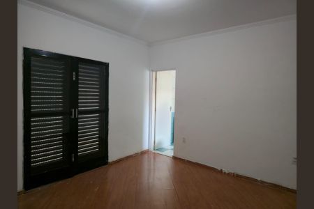 Casa à venda com 157m², 2 quartos e 2 vagas Casa à venda com 157m², 2 quartos e 2 vagasSuíte