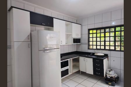 Casa à venda com 157m², 2 quartos e 2 vagas