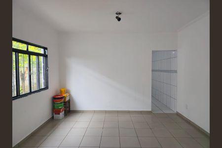 Casa à venda com 157m², 2 quartos e 2 vagas Casa à venda com 157m², 2 quartos e 2 vagasSala