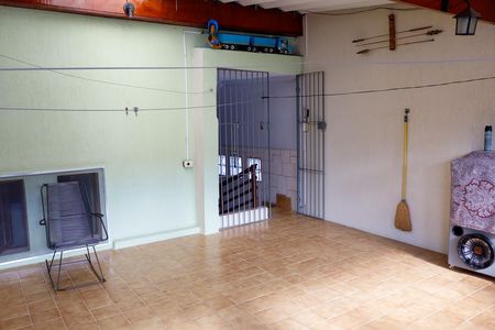 Casa à venda com 166m², 3 quartos e 2 vagas Casa à venda com 166m², 3 quartos e 2 vagasSacada