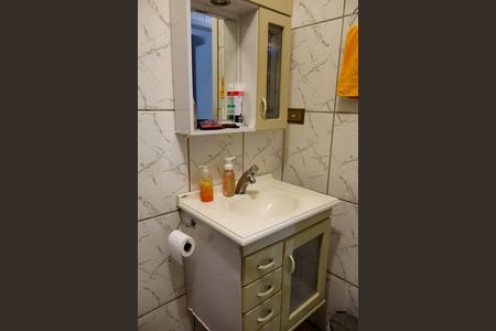 Casa à venda com 166m², 3 quartos e 2 vagas Casa à venda com 166m², 3 quartos e 2 vagasBanheiro