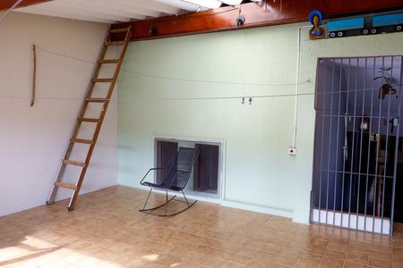 Casa à venda com 166m², 3 quartos e 2 vagas Casa à venda com 166m², 3 quartos e 2 vagasSacada