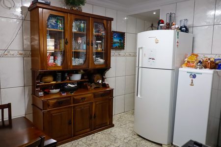 Casa à venda com 166m², 3 quartos e 2 vagas Casa à venda com 166m², 3 quartos e 2 vagasCozinha