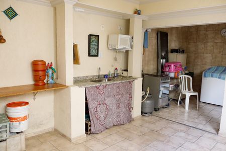 Casa à venda com 166m², 3 quartos e 2 vagas Casa à venda com 166m², 3 quartos e 2 vagasÁrea comum