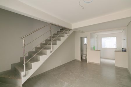 Casa à venda com 2 quartos, 68m² em Planalto, Belo Horizonte