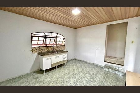 Casa para alugar com 75m², 2 quartos e 1 vaga