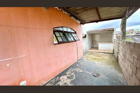 Casa para alugar com 75m², 2 quartos e 1 vaga