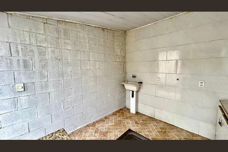 Casa para alugar com 75m², 2 quartos e 1 vaga