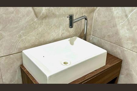 Casa para alugar com 75m², 2 quartos e 1 vaga