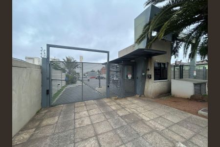 Apartamento à venda com 42m², 2 quartos e 2 vagas Apartamento à venda com 42m², 2 quartos e 2 vagasFachada e portaria