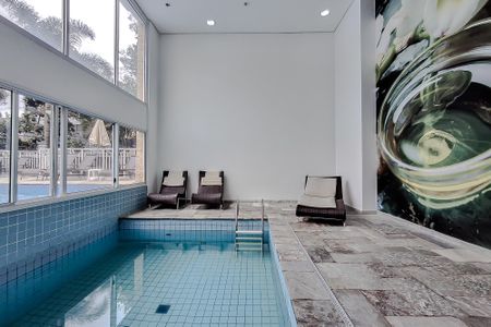 Apartamento à venda com 42m², 1 quarto e 1 vaga Apartamento à venda com 42m², 1 quarto e 1 vagaÁrea comum - Piscina