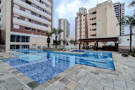 Apartamento à venda com 42m², 1 quarto e 1 vaga Apartamento à venda com 42m², 1 quarto e 1 vagaÁrea comum - Piscina