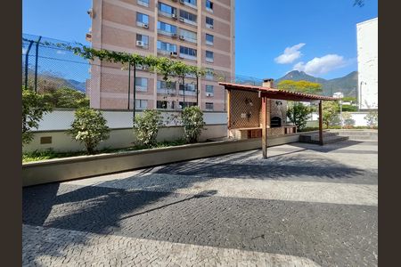 Apartamento à venda com 70m², 2 quartos e 1 vaga Apartamento à venda com 70m², 2 quartos e 1 vagaÁrea comum - Churrasqueira