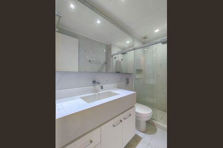 Apartamento à venda com 70m², 2 quartos e 1 vaga Apartamento à venda com 70m², 2 quartos e 1 vagaBanheiro 1