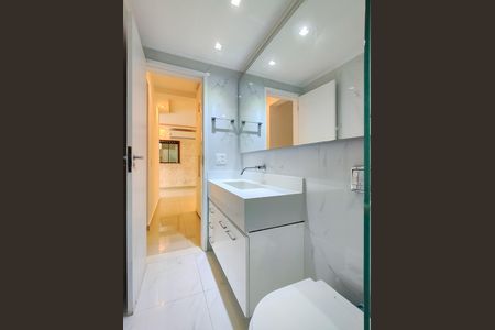 Apartamento à venda com 70m², 2 quartos e 1 vaga Apartamento à venda com 70m², 2 quartos e 1 vagaBanheiro 1