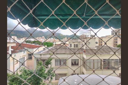 Apartamento à venda com 70m², 2 quartos e 1 vaga Apartamento à venda com 70m², 2 quartos e 1 vagaVista do Quarto 2