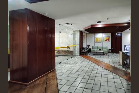 Apartamento à venda com 70m², 2 quartos e 1 vaga Apartamento à venda com 70m², 2 quartos e 1 vagaFachada e portaria