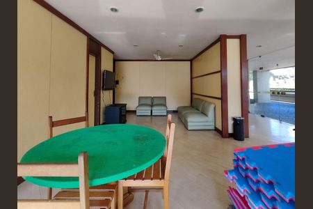 Apartamento à venda com 70m², 2 quartos e 1 vaga Apartamento à venda com 70m², 2 quartos e 1 vagaSala de Jogos