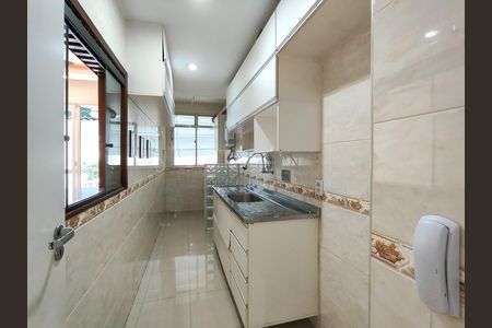 Apartamento à venda com 70m², 2 quartos e 1 vaga Apartamento à venda com 70m², 2 quartos e 1 vagaCozinha