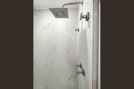 Apartamento à venda com 70m², 2 quartos e 1 vaga Apartamento à venda com 70m², 2 quartos e 1 vagaBanheiro 1