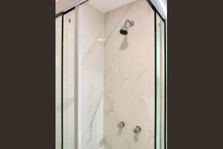Apartamento à venda com 70m², 2 quartos e 1 vaga Apartamento à venda com 70m², 2 quartos e 1 vagaBanheiro 2