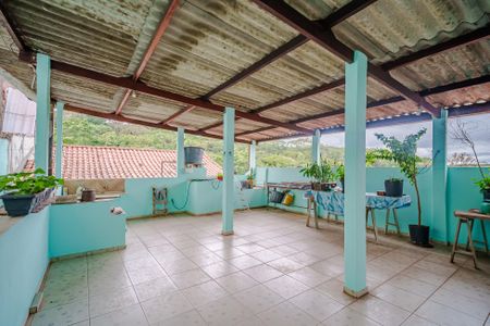 Casa à venda com 380m², 5 quartos e 3 vagas Casa à venda com 380m², 5 quartos e 3 vagasSalão de Festas