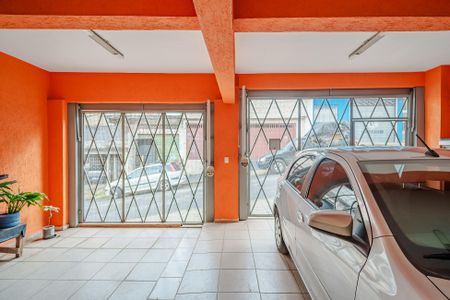 Casa à venda com 380m², 5 quartos e 3 vagas Casa à venda com 380m², 5 quartos e 3 vagasGaragem