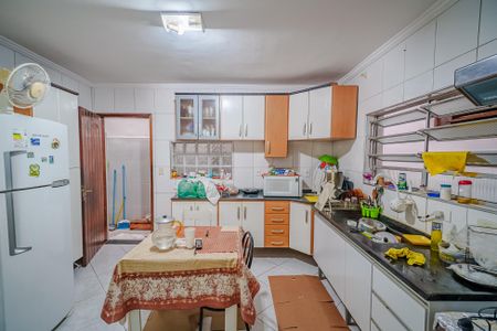 Casa à venda com 380m², 5 quartos e 3 vagas Casa à venda com 380m², 5 quartos e 3 vagasCozinha