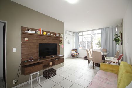Sala de casa à venda com 3 quartos, 200m² em Curicica, Rio de Janeiro