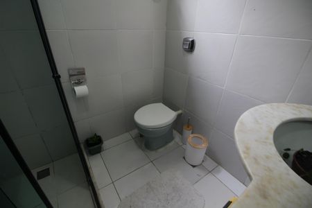 Casa à venda com 200m², 4 quartos e 1 vagaBanheiro Social 2