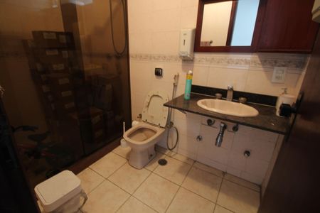 Casa à venda com 200m², 4 quartos e 1 vagaBanheiro Social 1