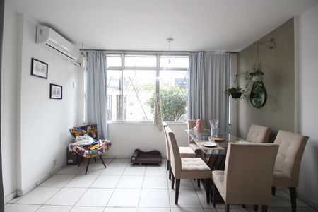 Sala de casa à venda com 3 quartos, 200m² em Curicica, Rio de Janeiro