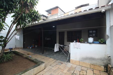 Casa à venda com 200m², 4 quartos e 1 vagaEdícula