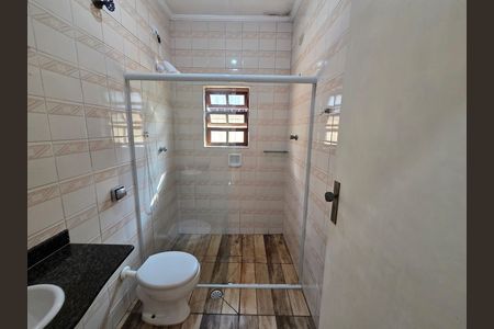 Casa para alugar com 104m², 2 quartos e 2 vagas Casa para alugar com 104m², 2 quartos e 2 vagasBanheiro