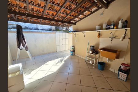 Casa para alugar com 104m², 2 quartos e 2 vagas Casa para alugar com 104m², 2 quartos e 2 vagasÁrea de Serviço