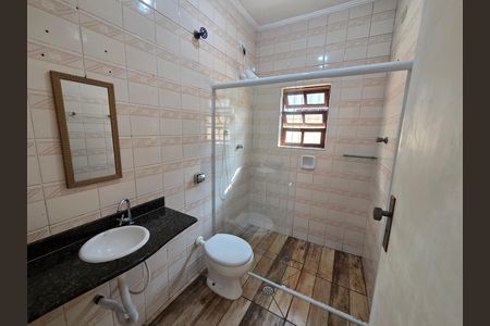 Casa para alugar com 104m², 2 quartos e 2 vagas Casa para alugar com 104m², 2 quartos e 2 vagasBanheiro