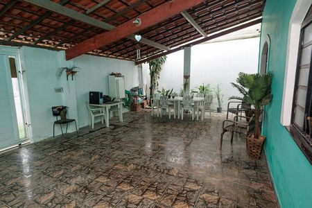 Casa para alugar com 200m², 3 quartos e 2 vagas Casa para alugar com 200m², 3 quartos e 2 vagasQuintal