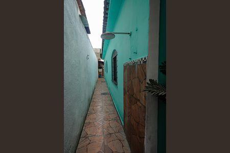 Casa para alugar com 200m², 3 quartos e 2 vagas Casa para alugar com 200m², 3 quartos e 2 vagasCorredor externo