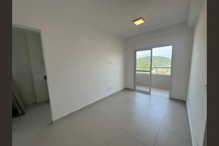 Sala de apartamento para alugar com 2 quartos, 57m² em Parque Bitaru, São Vicente