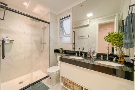 Apartamento à venda com 118m², 3 quartos e 2 vagas Apartamento à venda com 118m², 3 quartos e 2 vagasBanheiro da Suíte 1