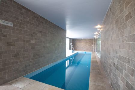 Apartamento à venda com 118m², 3 quartos e 2 vagas Apartamento à venda com 118m², 3 quartos e 2 vagasÁrea comum - Piscina