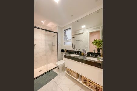 Apartamento à venda com 118m², 3 quartos e 2 vagas Apartamento à venda com 118m², 3 quartos e 2 vagasBanheiro da Suíte 1