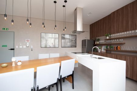 Apartamento à venda com 118m², 3 quartos e 2 vagas Apartamento à venda com 118m², 3 quartos e 2 vagasÁrea comum - Salão de festas