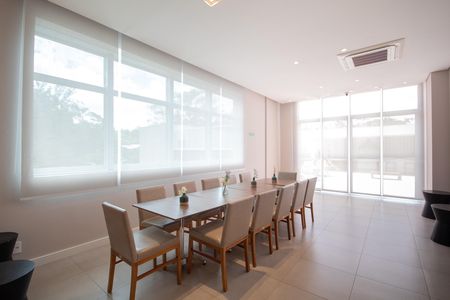 Apartamento à venda com 118m², 3 quartos e 2 vagas Apartamento à venda com 118m², 3 quartos e 2 vagasÁrea comum - Salão de festas