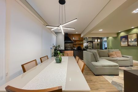 Apartamento à venda com 118m², 3 quartos e 2 vagas Apartamento à venda com 118m², 3 quartos e 2 vagasSala