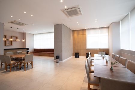 Apartamento à venda com 118m², 3 quartos e 2 vagas Apartamento à venda com 118m², 3 quartos e 2 vagasÁrea comum - Salão de festas