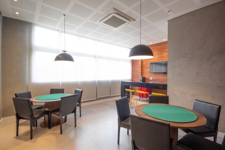 Apartamento à venda com 118m², 3 quartos e 2 vagas Apartamento à venda com 118m², 3 quartos e 2 vagasSala de Jogos