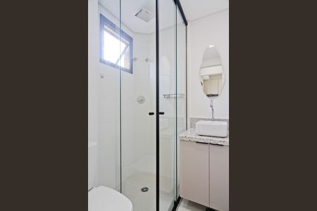 Banheiro de kitnet/studio para alugar com 1 quarto, 28m² em Vila Dom Pedro Ii, São Paulo
