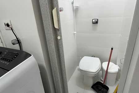 Apartamento para alugar com 85m², 2 quartos e sem vagaBanheiro de serviço