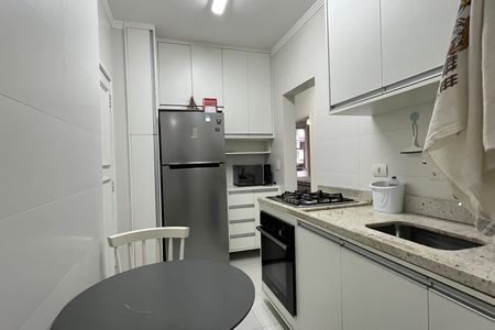 Apartamento para alugar com 85m², 2 quartos e sem vagaCozinha 